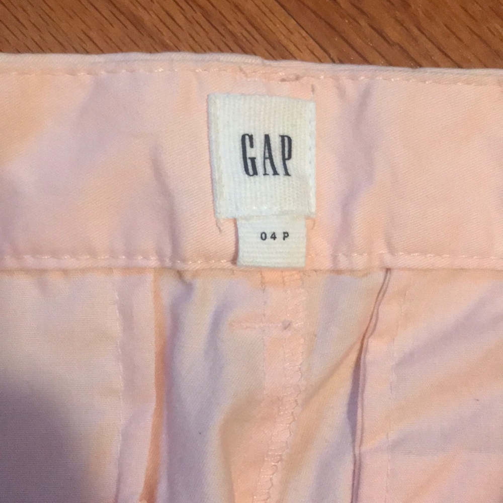 NWT GAP ‘silk powder’ 10” Bermuda Shorts - Picture 2 of 6